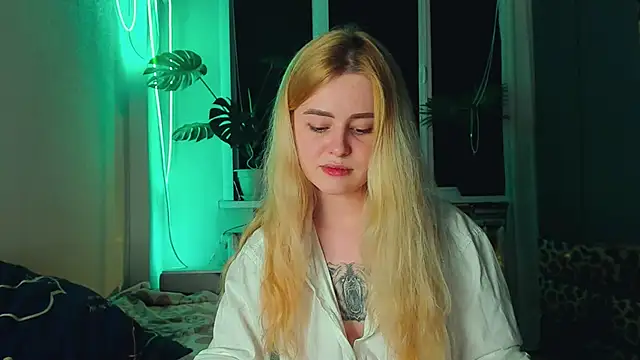 Snapshot of Alexa_Pirs chatting on March 5, 12:59 am Alexa Pirs online show from March 5, 12:59 am