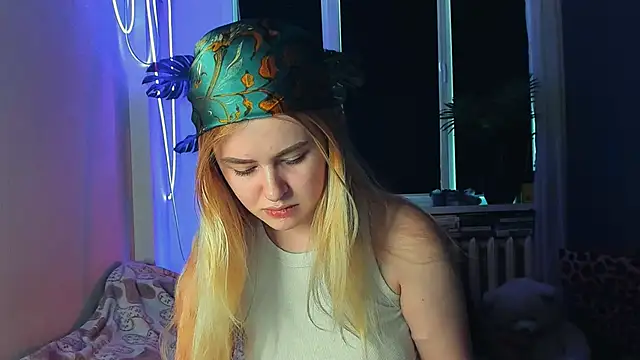 Snapshot of Alexa_Pirs chatting on March 20, 9:04 am Alexa Pirs online show from March 20, 9:04 am