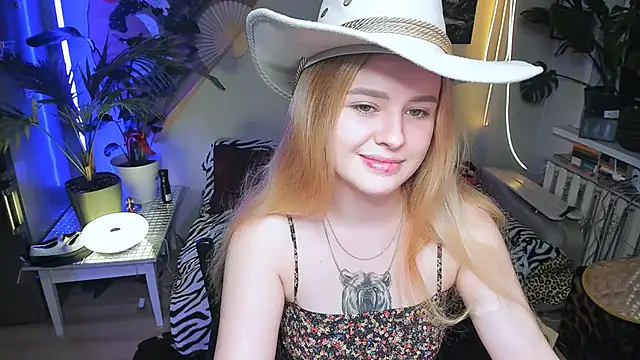 Snapshot of Alexa_Pirs chatting on December 2, 2:34 pm Alexa Pirs online show from December 2, 2:34 pm