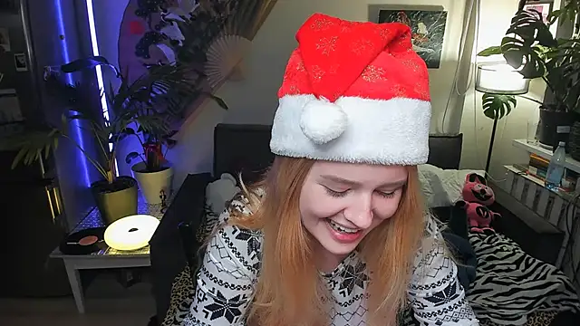 Snapshot of Alexa_Pirs chatting on December 18, 3:51 pm Alexa Pirs online show from December 18, 3:51 pm