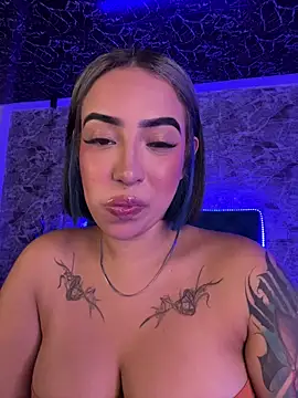 Snapshot of Scarlett-LS chatting on May 18, 4:07 am Scarlett-LS online show from May 18, 4:07 am