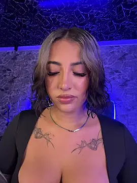 Snapshot of Scarlett-LS chatting on June 14, 2:24 am Scarlett-LS online show from June 14, 2:24 am