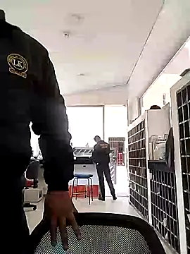 Snapshot of oscarshow24 chatting on March 1, 6:43 pm oscarshow24 online show from March 1, 6:43 pm