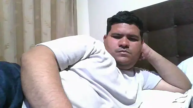 Snapshot of oscarshow24 chatting on September 20, 11:17 pm oscarshow24 online show from September 20, 11:17 pm