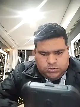 Snapshot of oscarshow24 chatting on September 24, 7:33 am oscarshow24 online show from September 24, 7:33 am