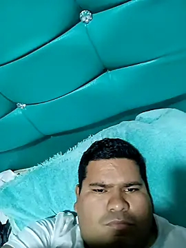 Snapshot of oscarshow24 chatting on December 17, 12:16 am oscarshow24 online show from December 17, 12:16 am