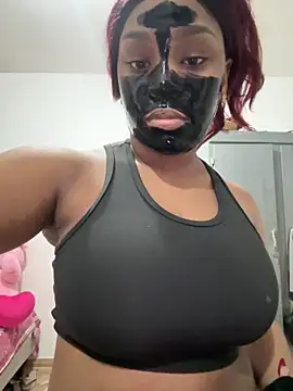 Snapshot of TianahGlow chatting on October 27, 12:47 am TianahGlow online show from October 27, 12:47 am