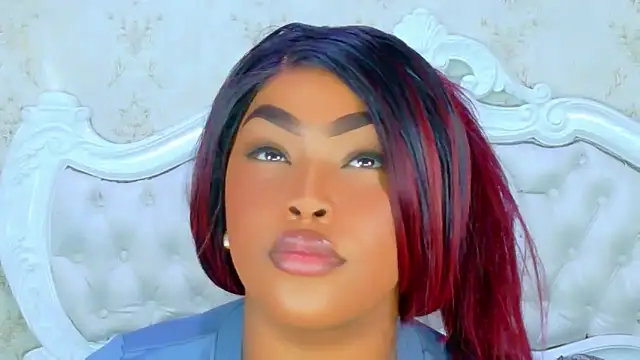 Snapshot of TianahGlow chatting on December 13, 8:36 pm TianahGlow online show from December 13, 8:36 pm