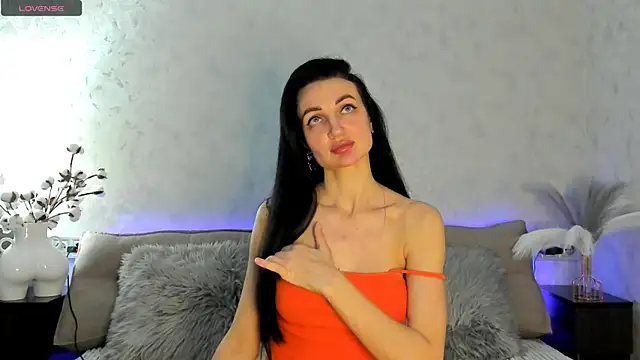 Snapshot of Tina_Mart chatting on March 6, 7:32 pm Tina Mart online show from March 6, 7:32 pm