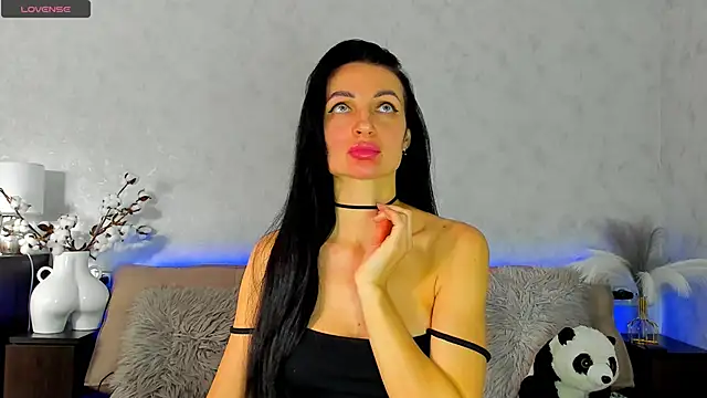 Snapshot of Tina_Mart chatting on November 5, 11:21 am Tina Mart online show from November 5, 11:21 am