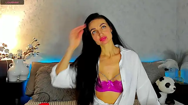 Snapshot of Tina_Mart chatting on November 13, 7:57 pm Tina Mart online show from November 13, 7:57 pm