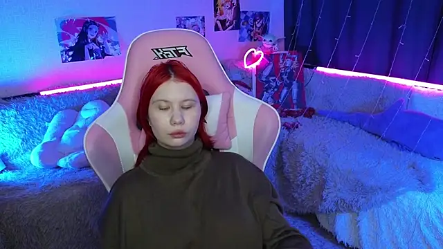 Little kitsune1707 online show from March 11, 2:32 am