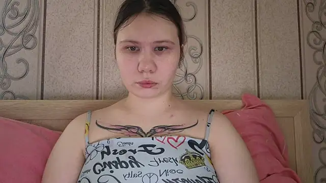 Little kitsune1707 online show from October 7, 6:54 am