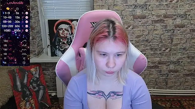 Little kitsune1707 online show from November 23, 7:19 am