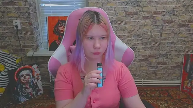 Little kitsune1707 online show from December 20, 9:05 am