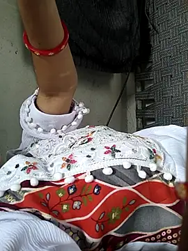 lovely----bhabhi online show from November 25, 7:30 am