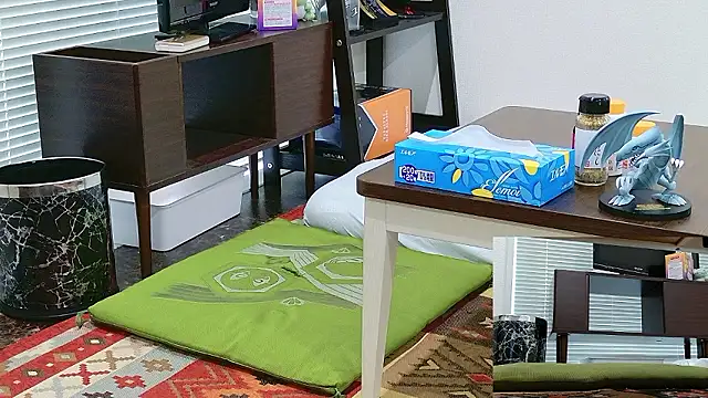 YARASERO-kun online show from November 18, 5:56 am