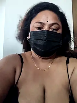 Snapshot of rani130 chatting on May 14, 1:23 am rani130 online show from May 14, 1:23 am