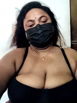 Snapshot of rani130 chatting on May 30, 1:25 am rani130 online show from May 30, 1:25 am
