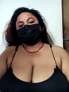 Snapshot of rani130 chatting on June 6, 1:21 am rani130 online show from June 6, 1:21 am