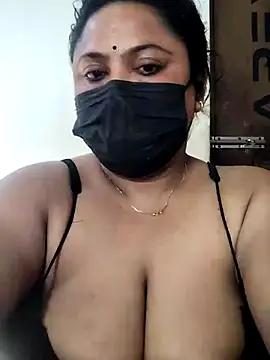 Snapshot of rani130 chatting on June 20, 12:36 am rani130 online show from June 20, 12:36 am