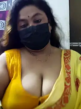 Snapshot of rani130 chatting on July 10, 12:59 am rani130 online show from July 10, 12:59 am