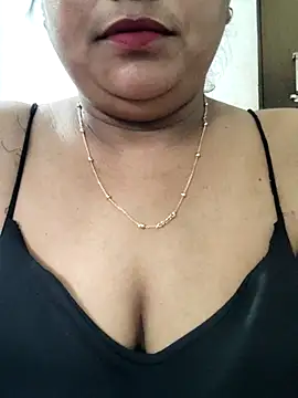 Snapshot of rani130 chatting on August 2, 12:42 am rani130 online show from August 2, 12:42 am