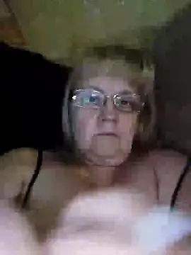 Snapshot of Violet5364 chatting on June 13, 7:45 pm Violet5364 online show from June 13, 7:45 pm