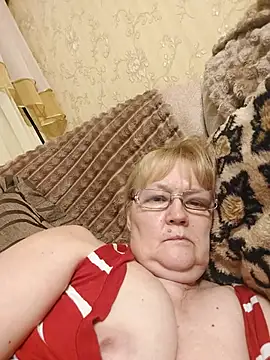 Snapshot of Violet5364 chatting on August 5, 8:44 pm Violet5364 online show from August 5, 8:44 pm
