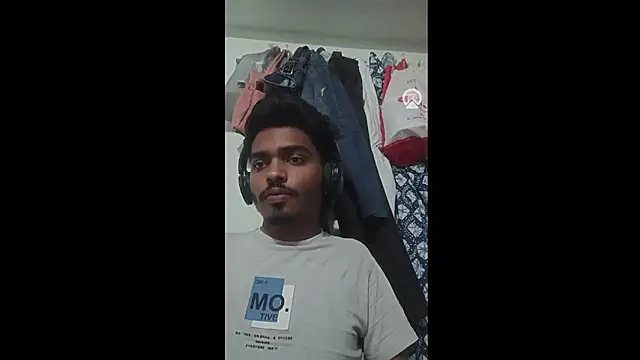 Snapshot of Harsh424242 chatting on March 3, 5:50 pm Harsh424242 online show from March 3, 5:50 pm