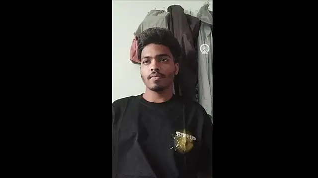 Snapshot of Harsh424242 chatting on March 5, 9:27 am Harsh424242 online show from March 5, 9:27 am