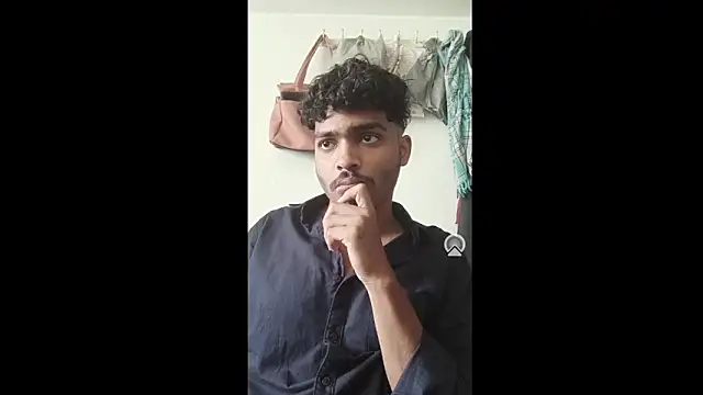 Snapshot of Harsh424242 chatting on March 10, 7:32 am Harsh424242 online show from March 10, 7:32 am