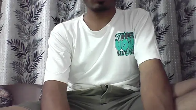 Snapshot of Harsh424242 chatting on March 21, 6:18 pm Harsh424242 online show from March 21, 6:18 pm