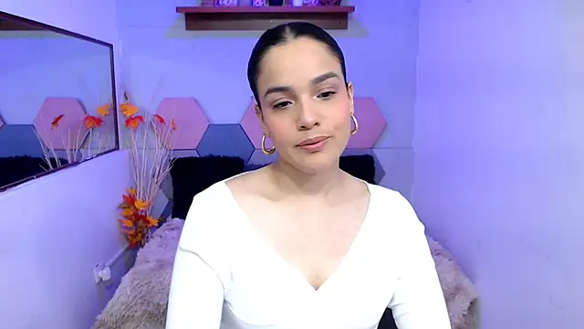 Snapshot of Lana_Pearce chatting on February 17, 12:59 pm Lana Pearce online show from February 17, 12:59 pm