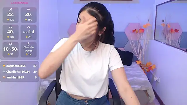 Snapshot of Lana_Pearce chatting on March 21, 6:29 pm Lana Pearce online show from March 21, 6:29 pm