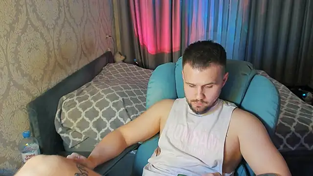 Snapshot of Vladik_b chatting on March 24, 6:46 pm Vladik b online show from March 24, 6:46 pm