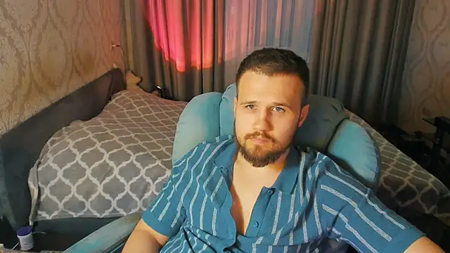 Snapshot of Vladik_b chatting on April 30, 5:41 pm Vladik b online show from April 30, 5:41 pm