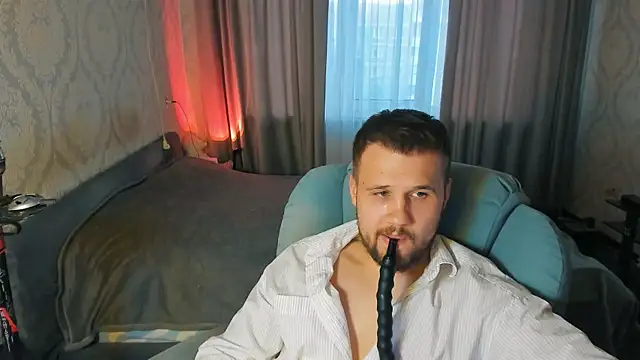 Snapshot of Vladik_b chatting on May 23, 5:50 pm Vladik b online show from May 23, 5:50 pm
