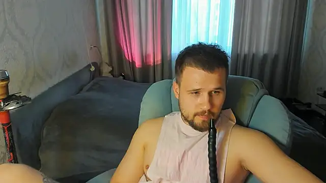 Snapshot of Vladik_b chatting on May 27, 5:32 pm Vladik b online show from May 27, 5:32 pm