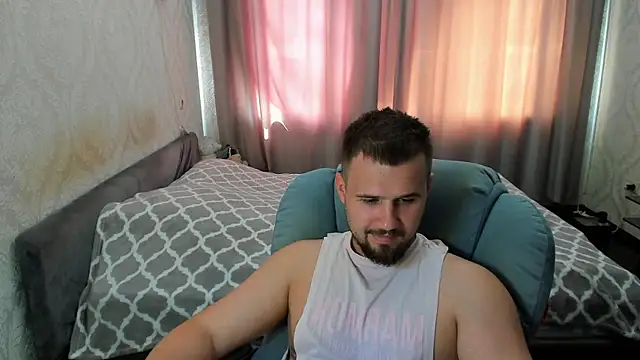 Snapshot of Vladik_b chatting on July 23, 9:29 am Vladik b online show from July 23, 9:29 am