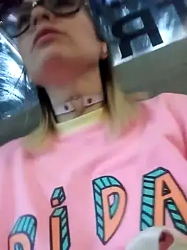 Snapshot of CandieGilson__ chatting on October 7, 10:56 am CandieGilson   online show from October 7, 10:56 am