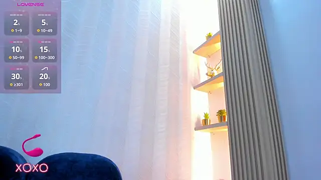 Snapshot of Naomii_Viper chatting on June 25, 11:15 am Naomii Viper online show from June 25, 11:15 am