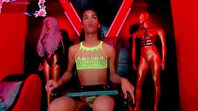 katha Crawford online show from March 4, 7:32 pm