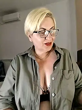 Snapshot of Pumabionda chatting on May 14, 8:48 pm Pumabionda online show from May 14, 8:48 pm