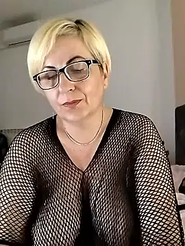 Snapshot of Pumabionda chatting on May 27, 9:45 pm Pumabionda online show from May 27, 9:45 pm