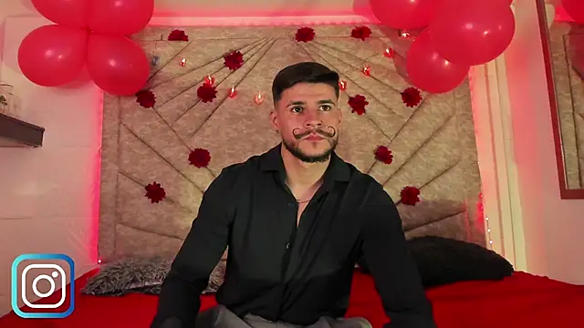 Snapshot of DickGriffith_ chatting on February 15, 5:19 am DickGriffith online show from February 15, 5:19 am