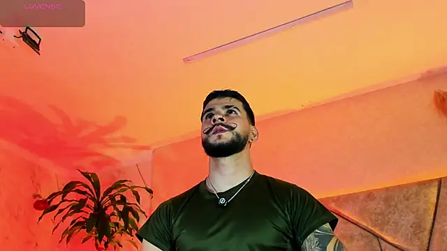 Snapshot of DickGriffith_ chatting on September 25, 12:53 pm DickGriffith online show from September 25, 12:53 pm