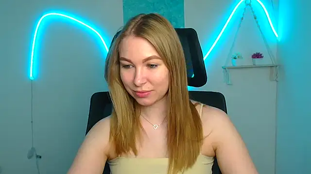 Snapshot of Dana_flowers chatting on May 7, 5:24 am Dana flowers online show from May 7, 5:24 am