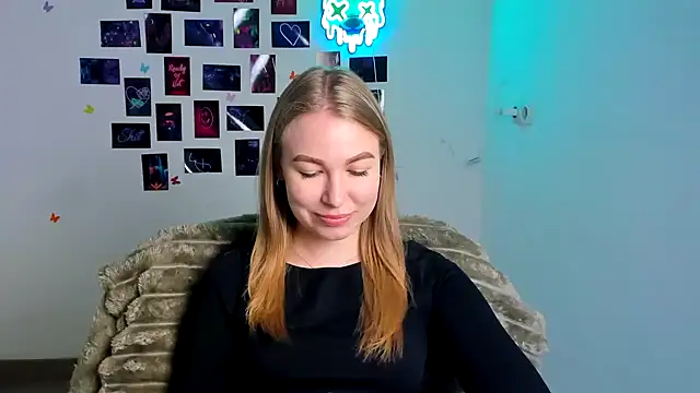 Snapshot of Dana_flowers chatting on July 10, 5:34 am Dana flowers online show from July 10, 5:34 am