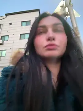 Snapshot of lunalovelee chatting on December 19, 8:32 am lunalovelee online show from December 19, 8:32 am